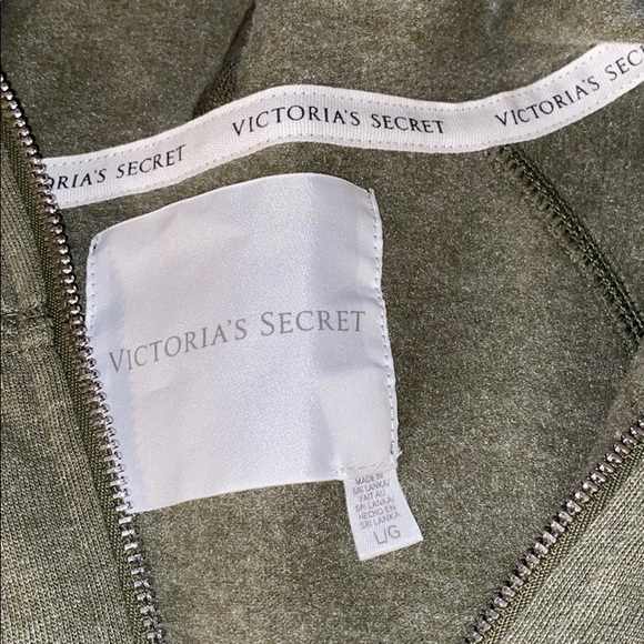 Victoria Secret Heart Hoodie - Picture 9 of 11
